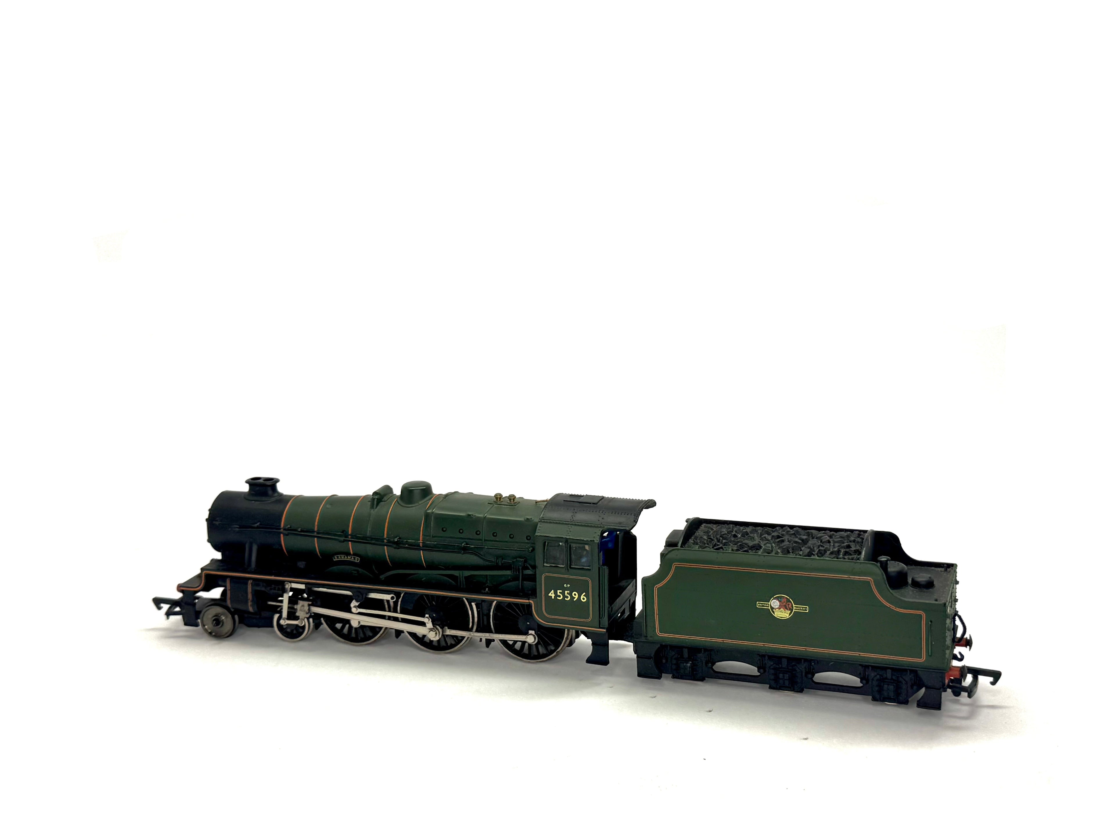 Bachmann Branchline 31-153 Class 5XP Jubilee 4-6-0 45596 'Bahamas' in BR green with late crest