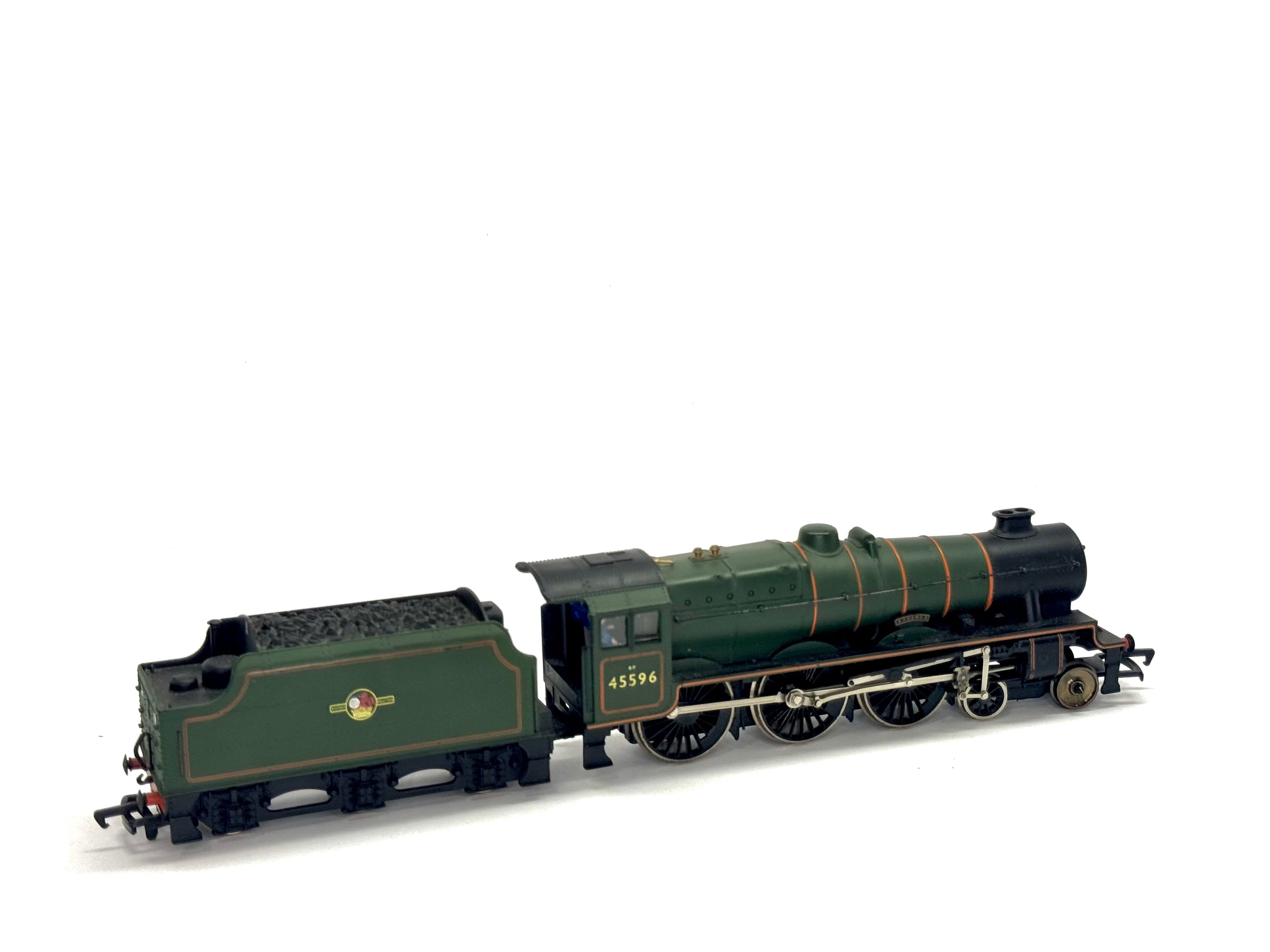 Bachmann Branchline 31-153 Class 5XP Jubilee 4-6-0 45596 'Bahamas' in BR green with late crest