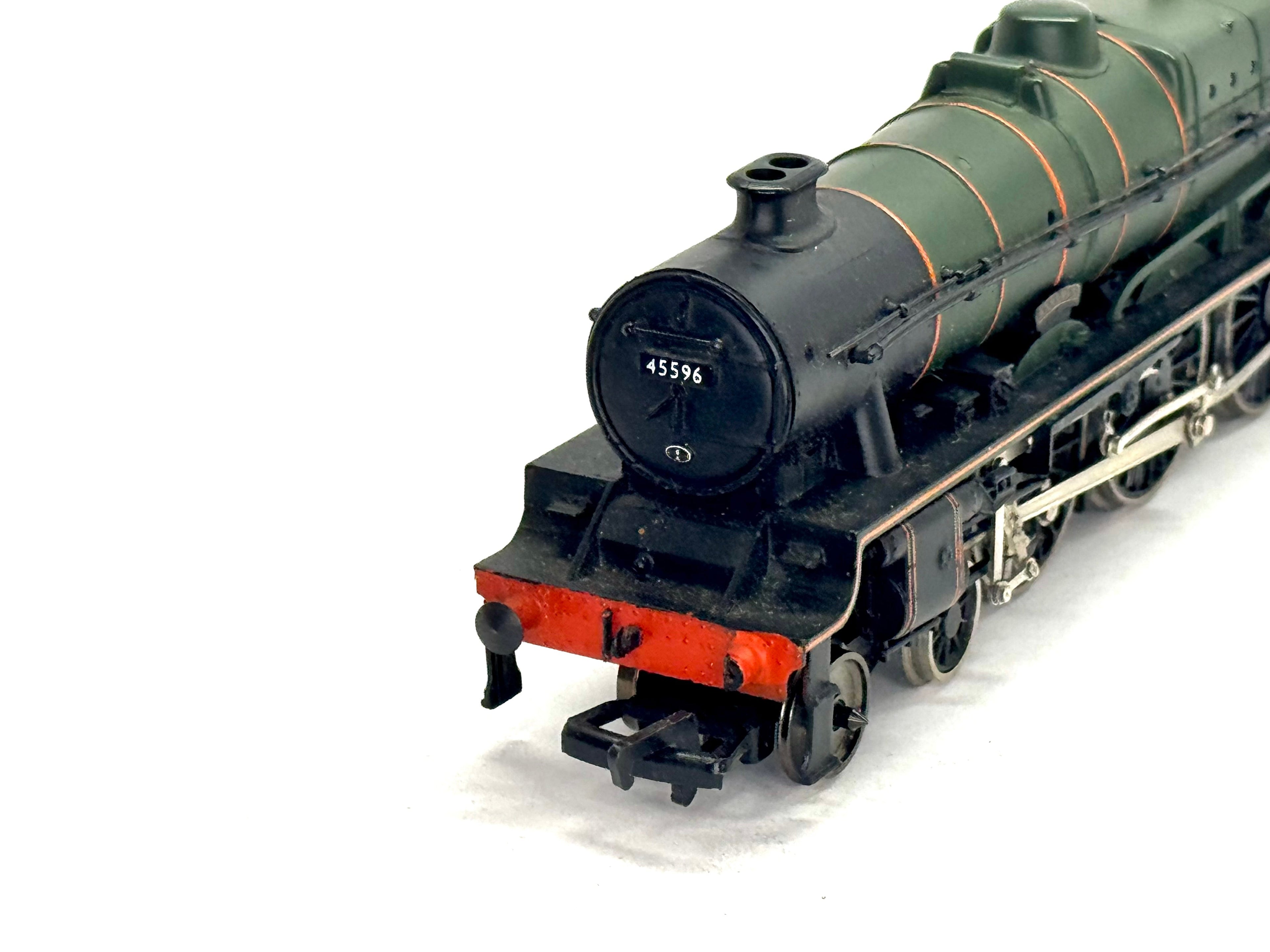 Bachmann Branchline 31-153 Class 5XP Jubilee 4-6-0 45596 'Bahamas' in BR green with late crest