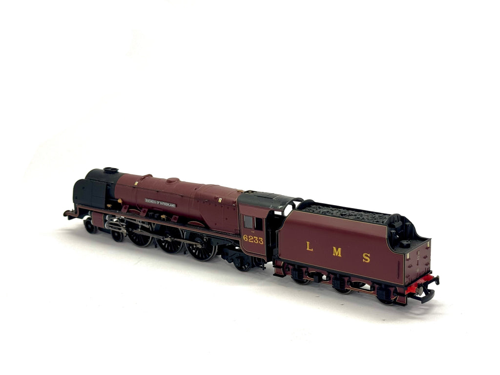 Hornby R066 Duchess Class 4-6-2 'Duchess of Sutherland' 6233 in LMS Maroon