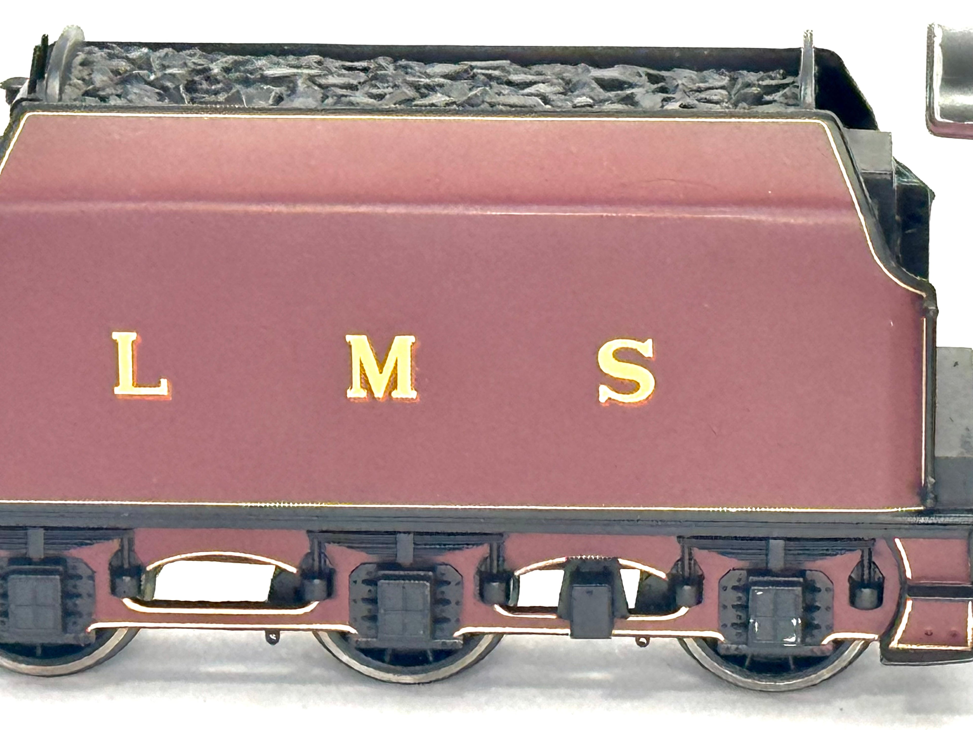 Hornby R066 Duchess Class 4-6-2 'Duchess of Sutherland' 6233 in LMS Maroon
