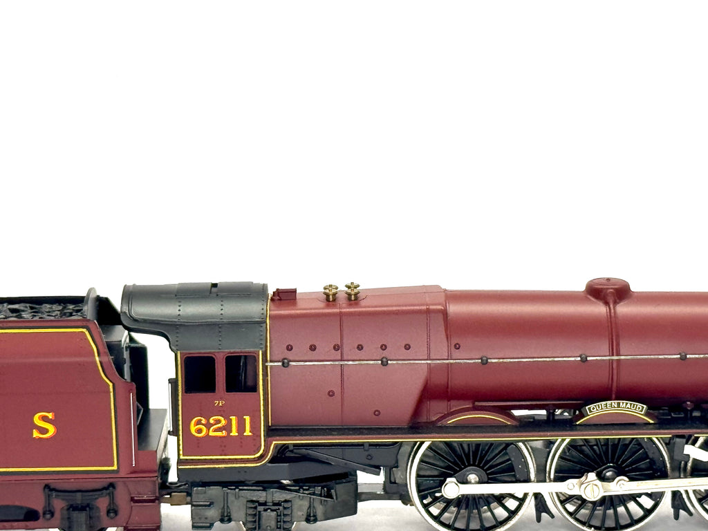 Hornby R2052 Princess Class 4-6-2 "Queen Maud" 6211 in LMS Maroon