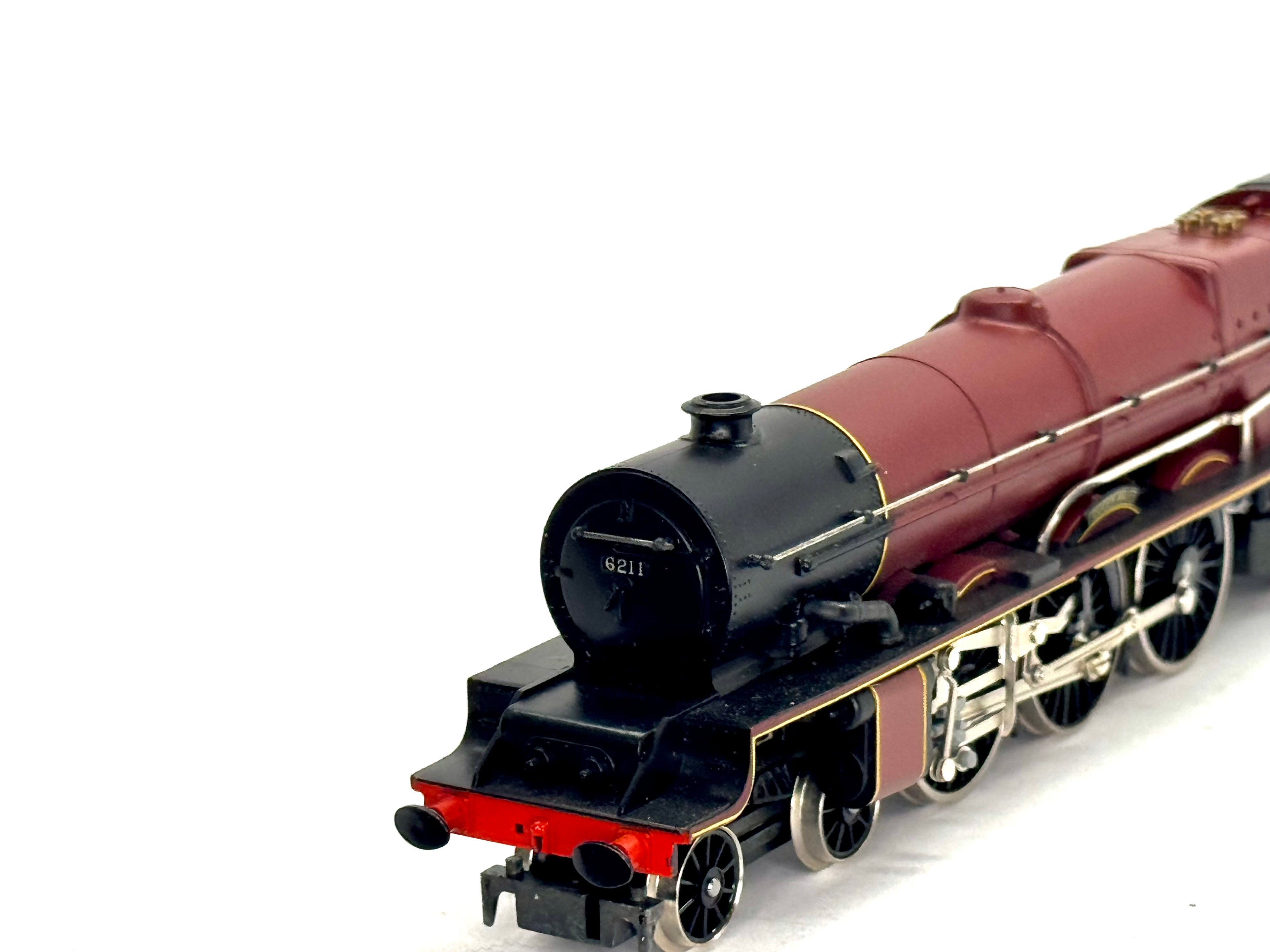 Hornby R2052 Princess Class 4-6-2 "Queen Maud" 6211 in LMS Maroon
