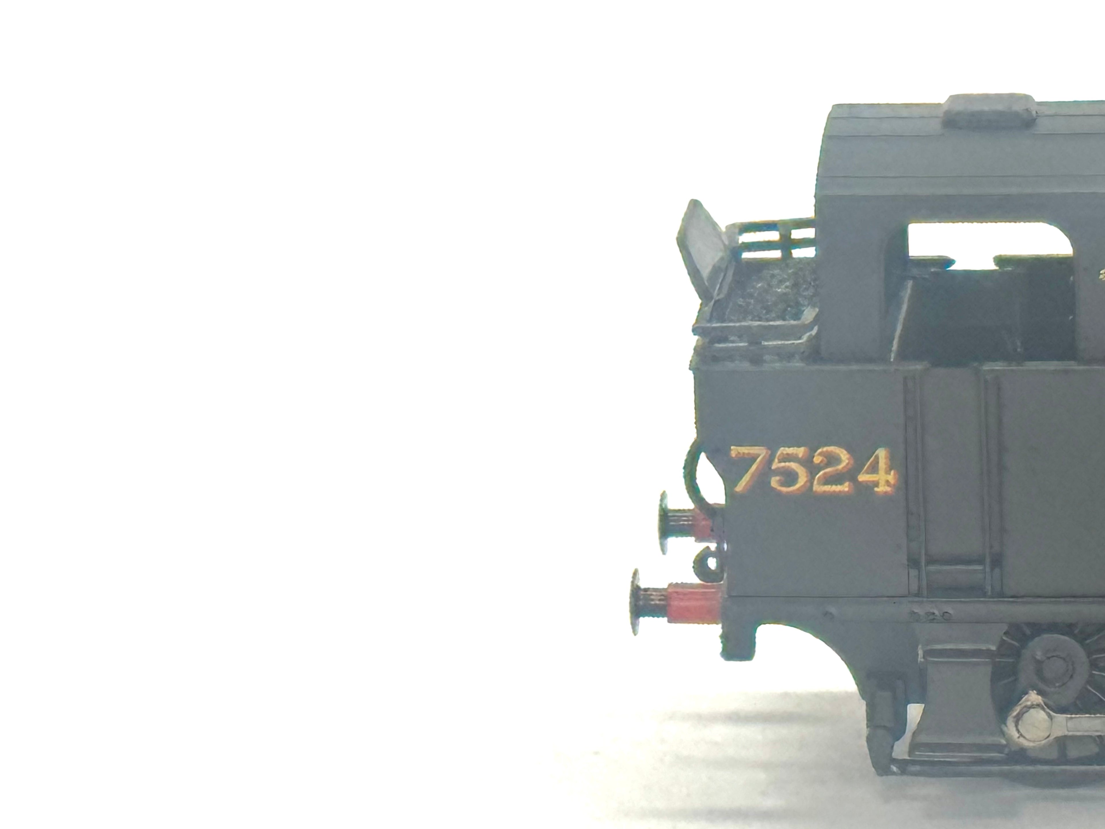 Bachmann Branchline 32-227 Class 3F Fowler Jinty 0-6-0 tank loco 7524 in LMS black