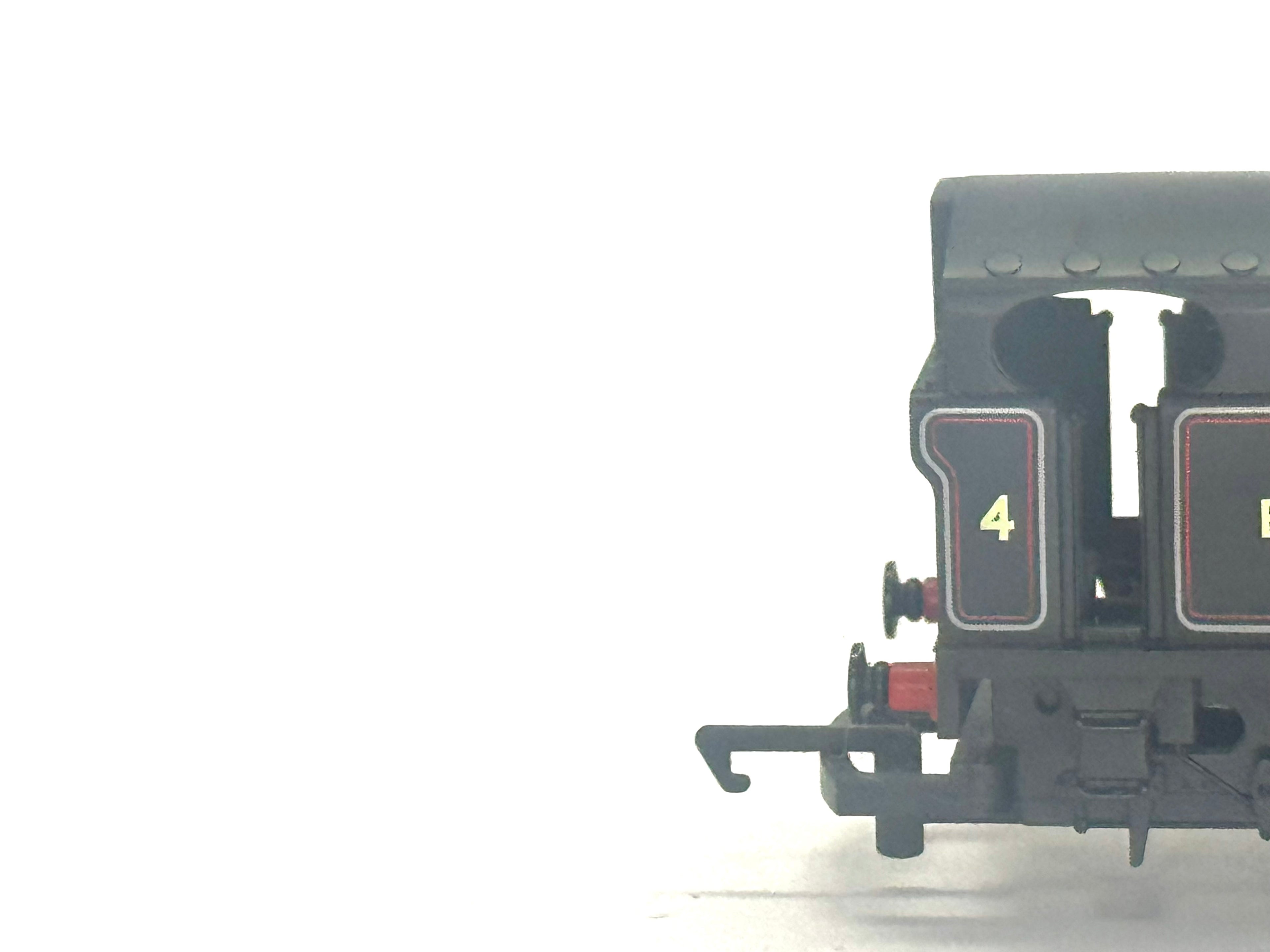 Hornby R2245 BR Black 0-4-0T Industrial Class D Loco 4 in BR lined black