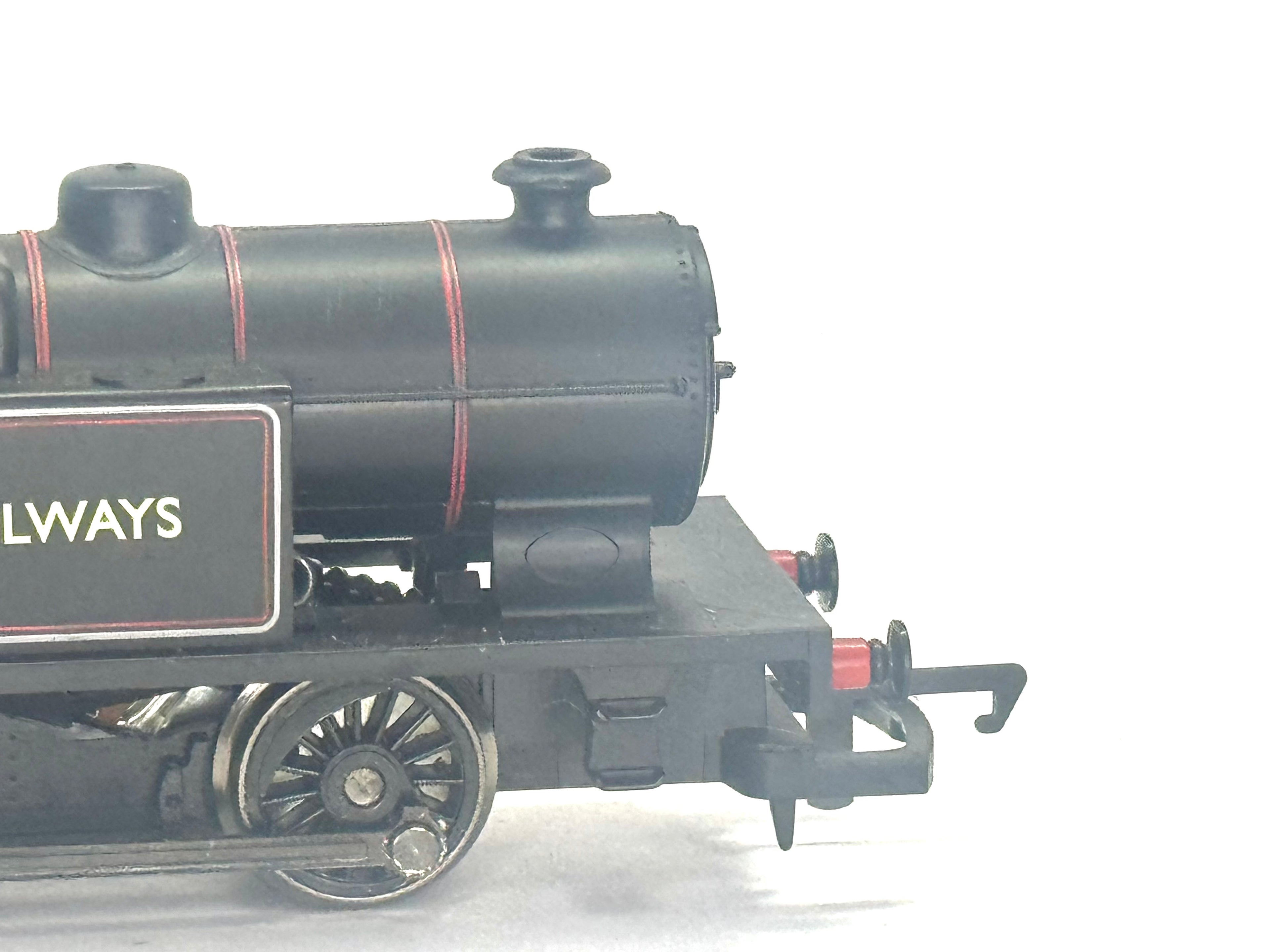 Hornby R2245 BR Black 0-4-0T Industrial Class D Loco 4 in BR lined black
