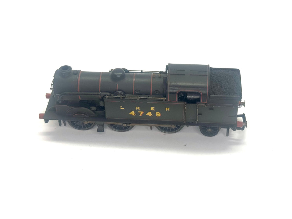 Hornby R2251 Class N2 0-6-2T 4749 in LNER Lined Black Weathered Edition