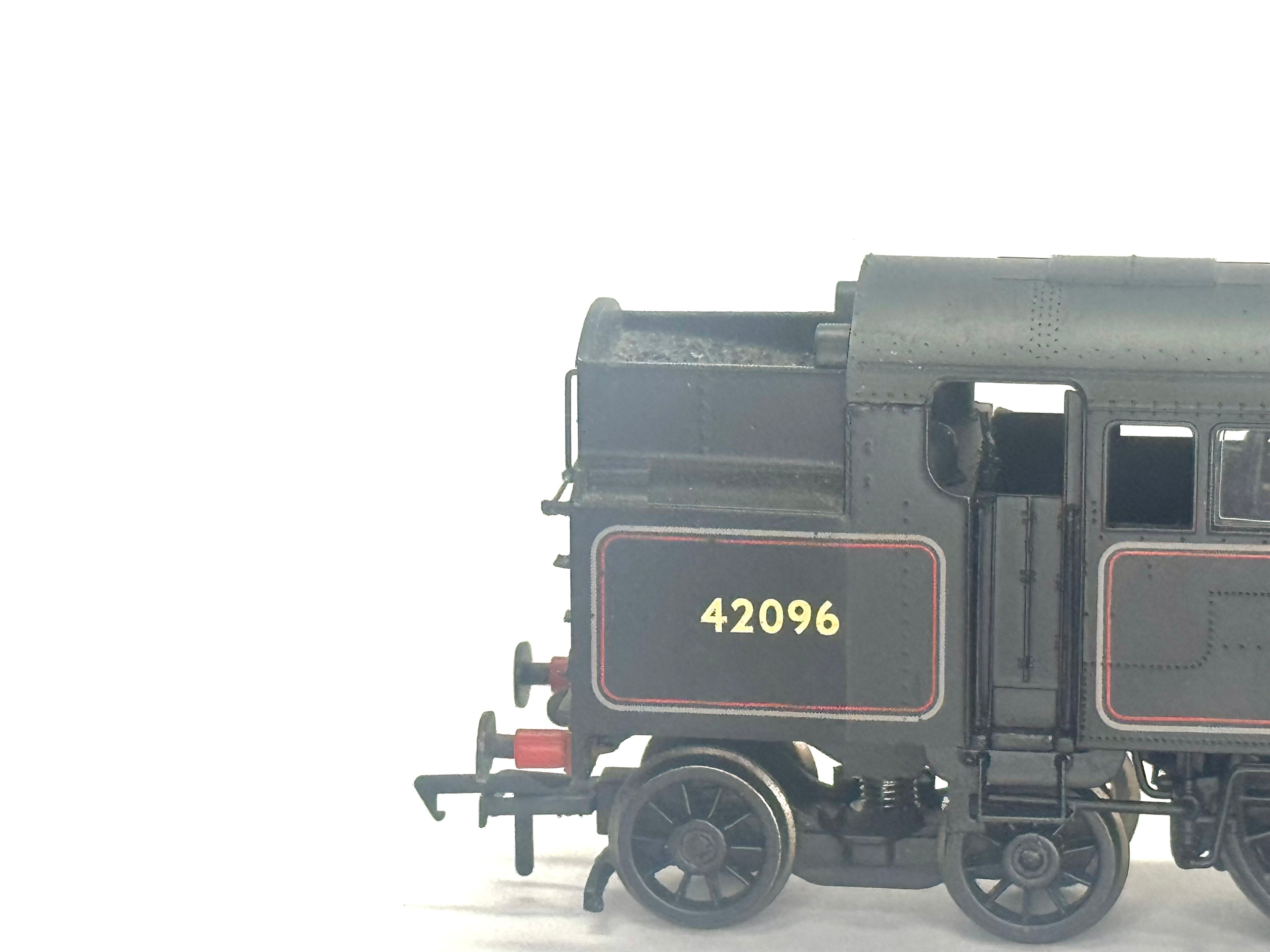 Bachmann Branchline 32-876 Class 4MT Fairburn 2-6-4 tank 42096 in BR lined black