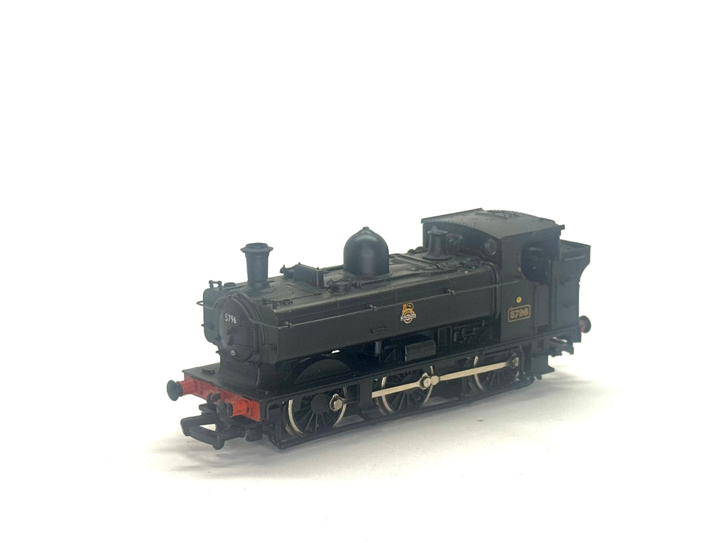 Bachmann Branchline 31-901 Class 57XX 0-6-0 pannier tank 5796 in BR black