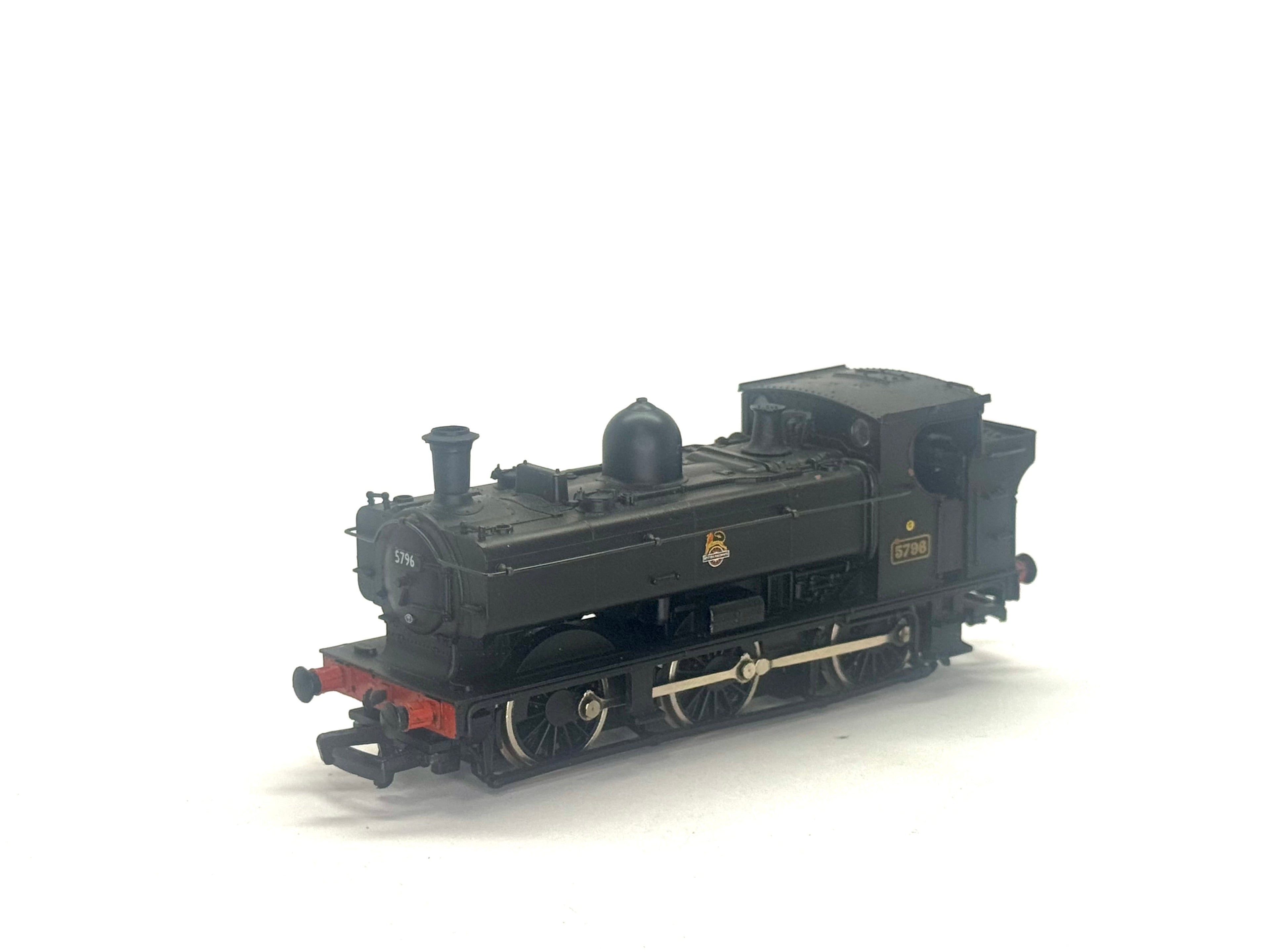 Bachmann Branchline 31-901 Class 57XX 0-6-0 pannier tank 5796 in BR black