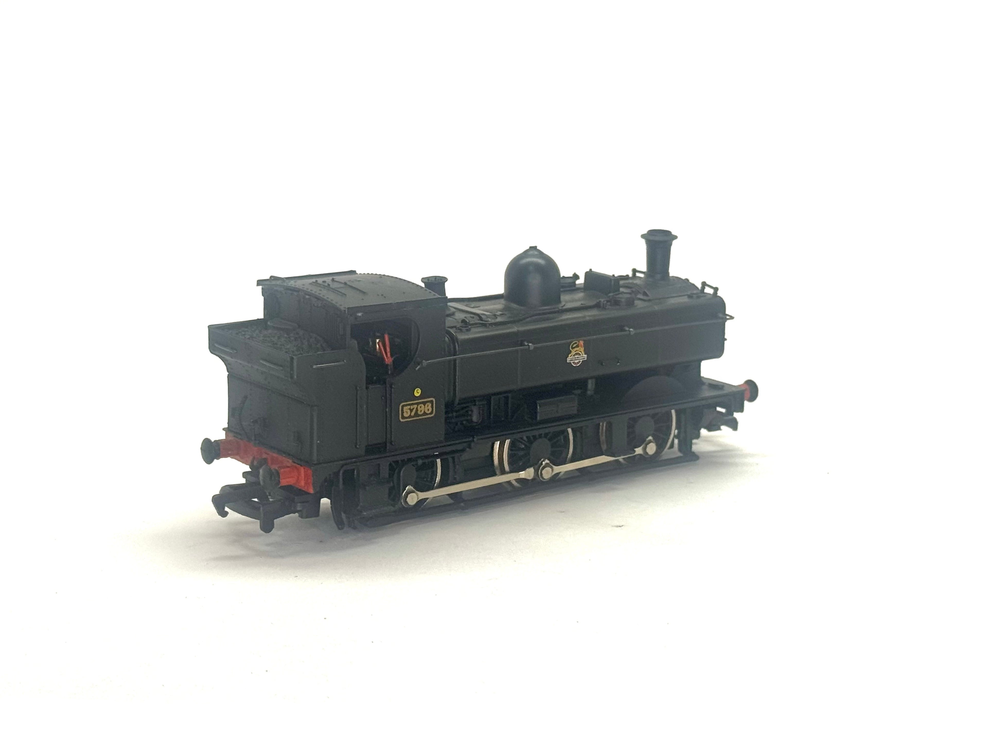 Bachmann Branchline 31-901 Class 57XX 0-6-0 pannier tank 5796 in BR black