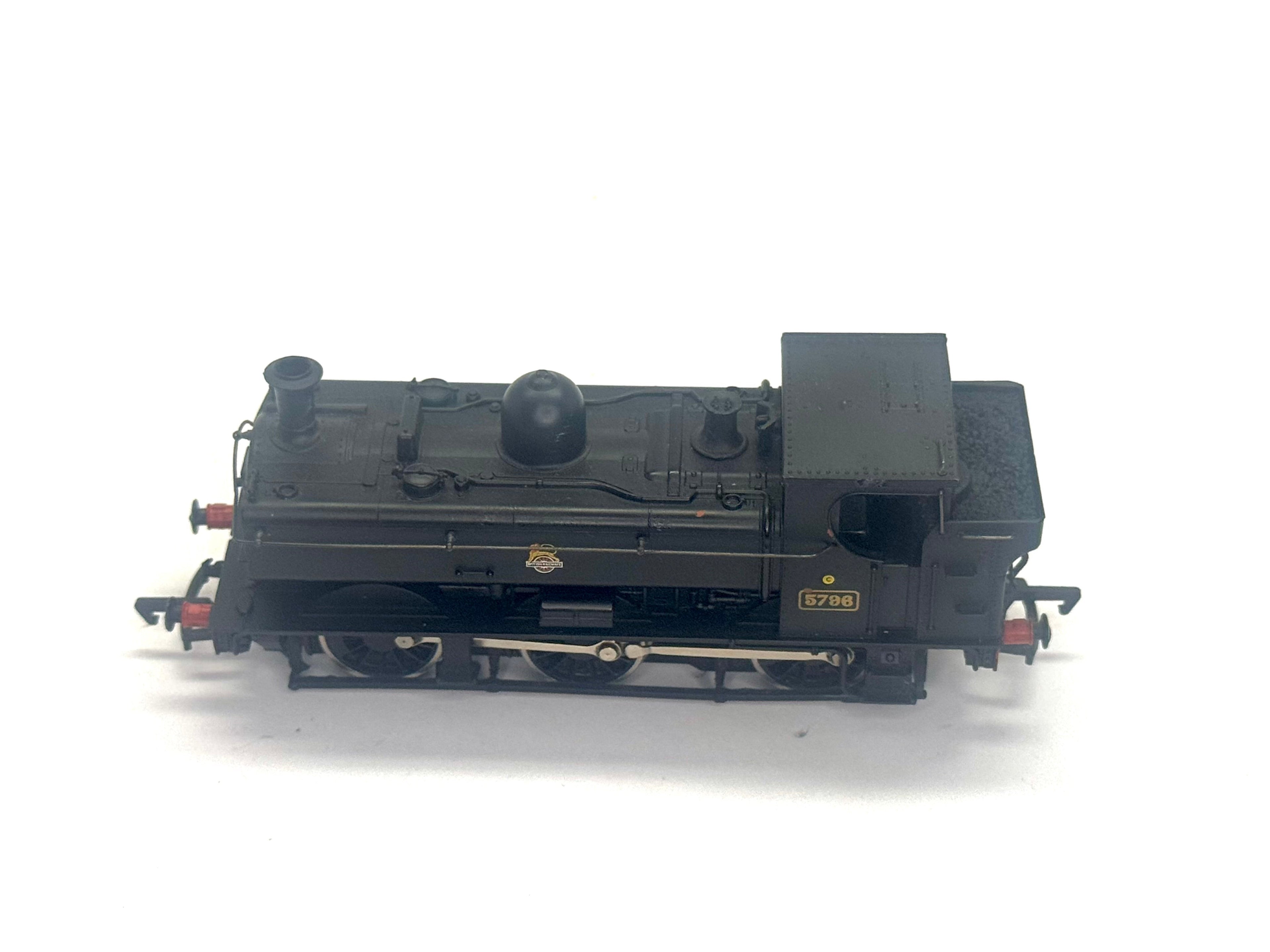 Bachmann Branchline 31-901 Class 57XX 0-6-0 pannier tank 5796 in BR black