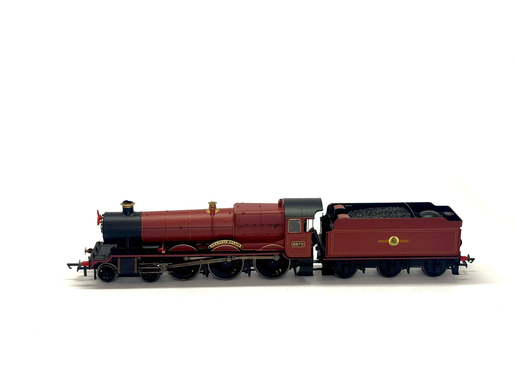 Hornby R2378 Castle Class 4-6-0 "Hogwarts Castle" 5972 in Red from Harry Potter and the Prisoner of Azkaban