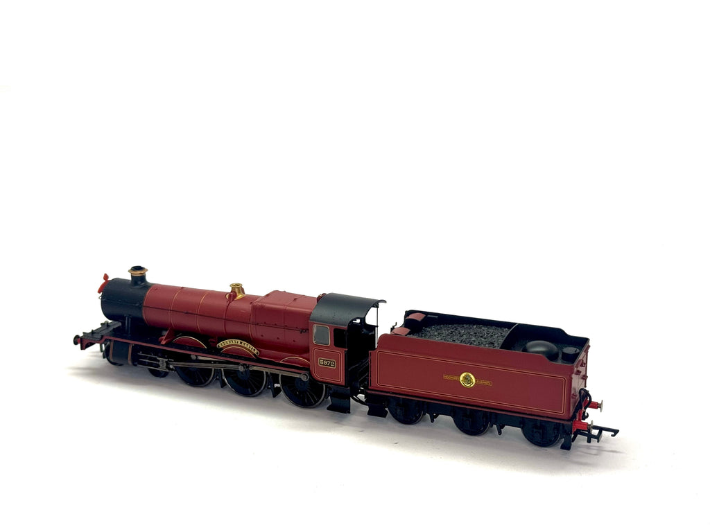 Hornby R2378 Castle Class 4-6-0 "Hogwarts Castle" 5972 in Red from Harry Potter and the Prisoner of Azkaban