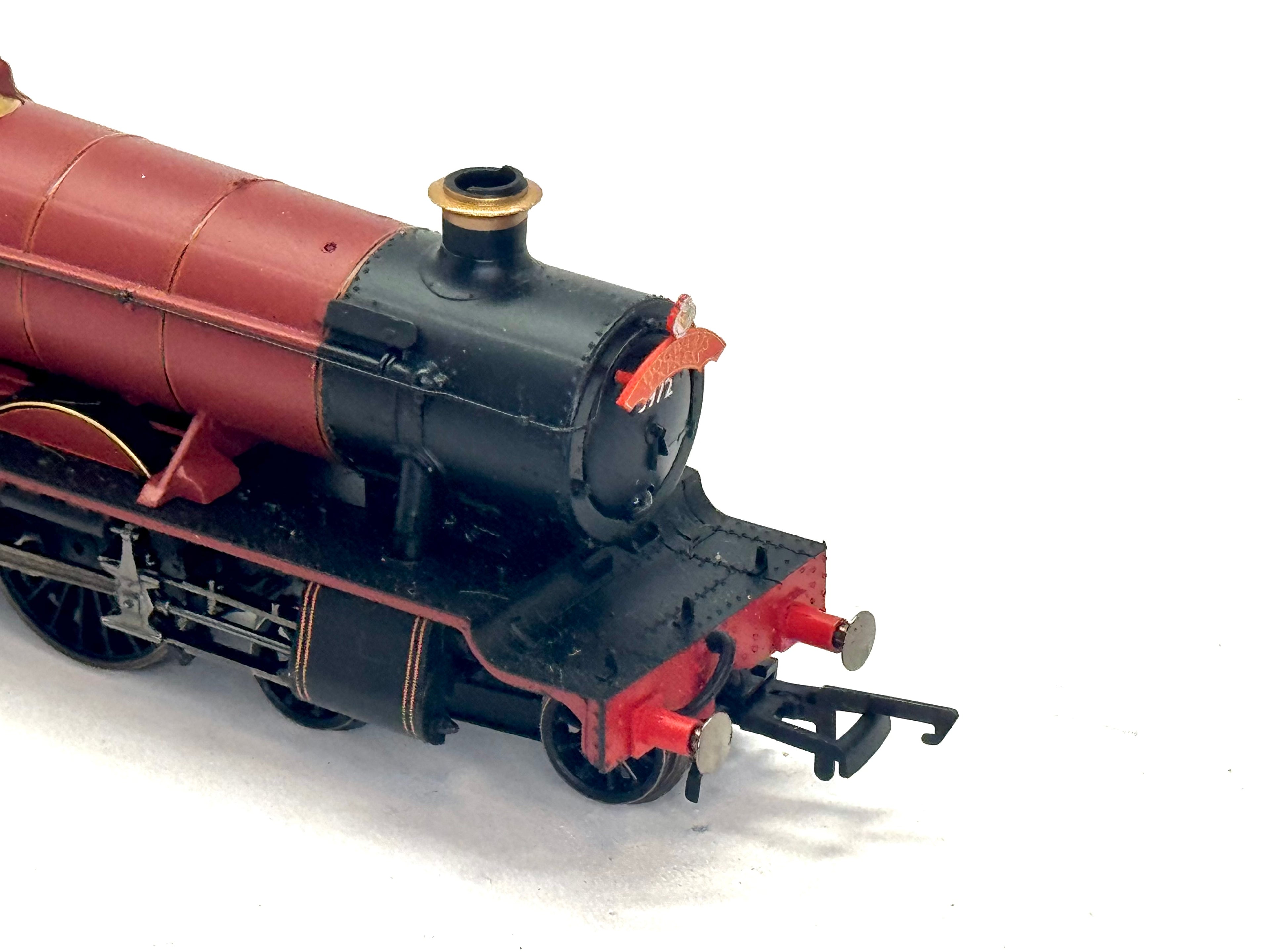 Hornby R2378 Castle Class 4-6-0 "Hogwarts Castle" 5972 in Red from Harry Potter and the Prisoner of Azkaban