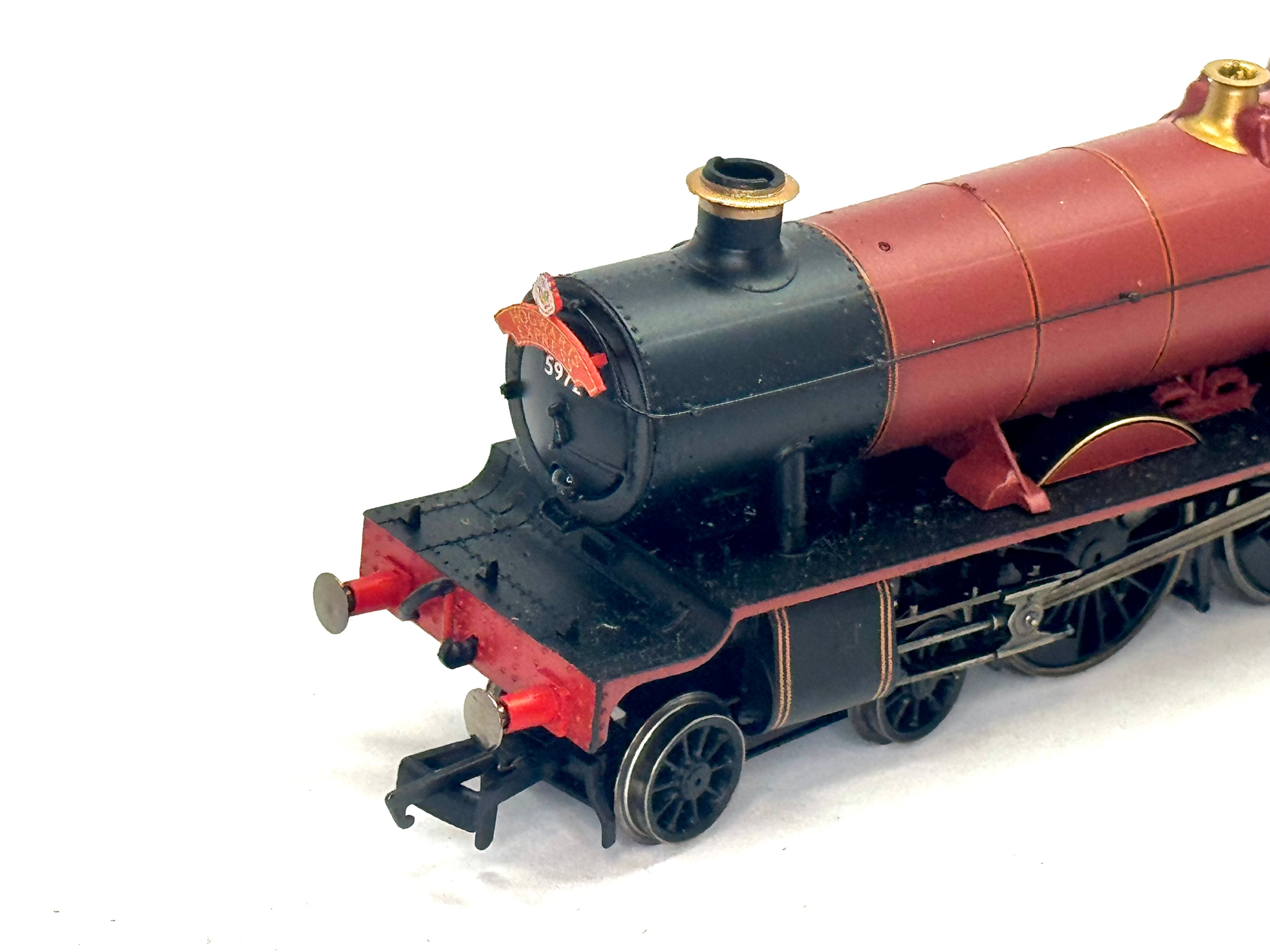 Hornby R2378 Castle Class 4-6-0 "Hogwarts Castle" 5972 in Red from Harry Potter and the Prisoner of Azkaban