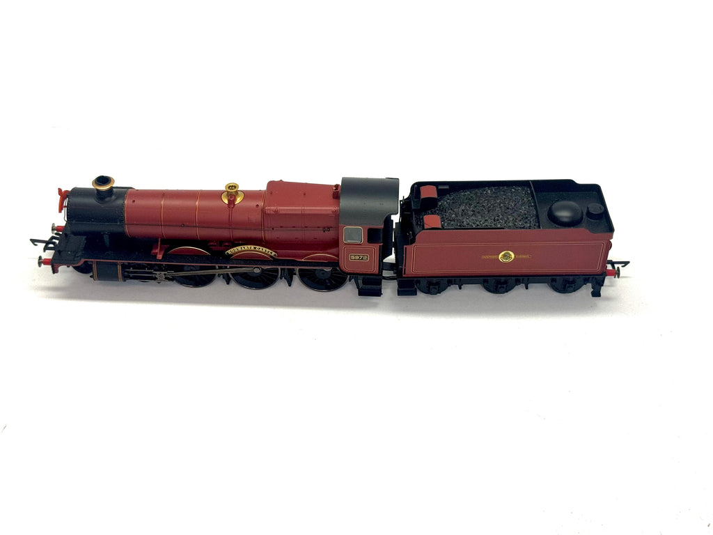 Hornby R2378 Castle Class 4-6-0 "Hogwarts Castle" 5972 in Red from Harry Potter and the Prisoner of Azkaban