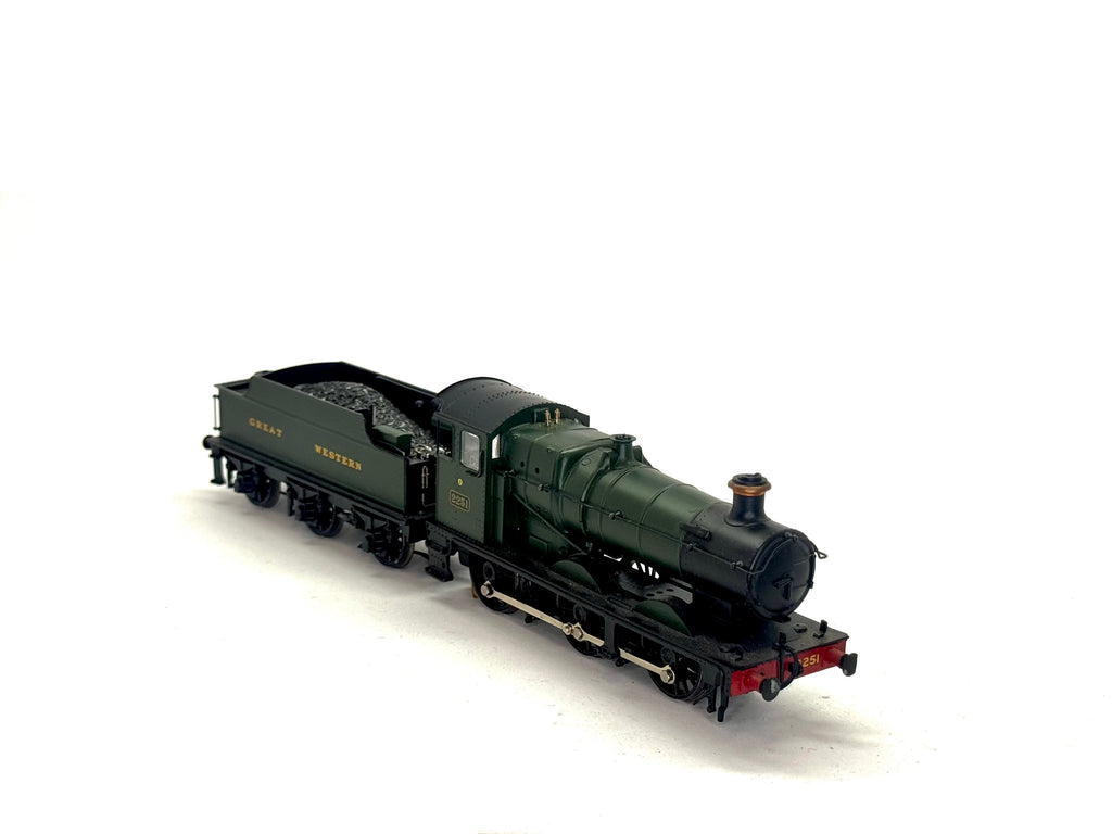 Bachmann Branchline 32-304A Class 2251 0-6-0 Collett Goods 2251 in GWR green with Churchward tender