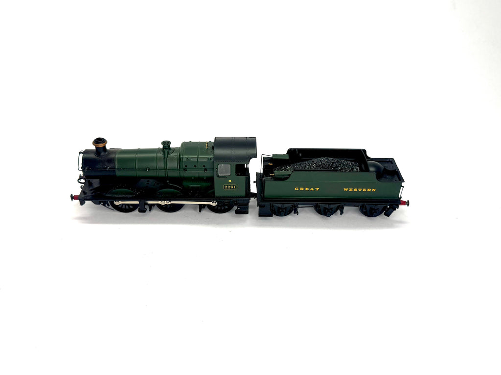 Bachmann Branchline 32-304A Class 2251 0-6-0 Collett Goods 2251 in GWR green with Churchward tender