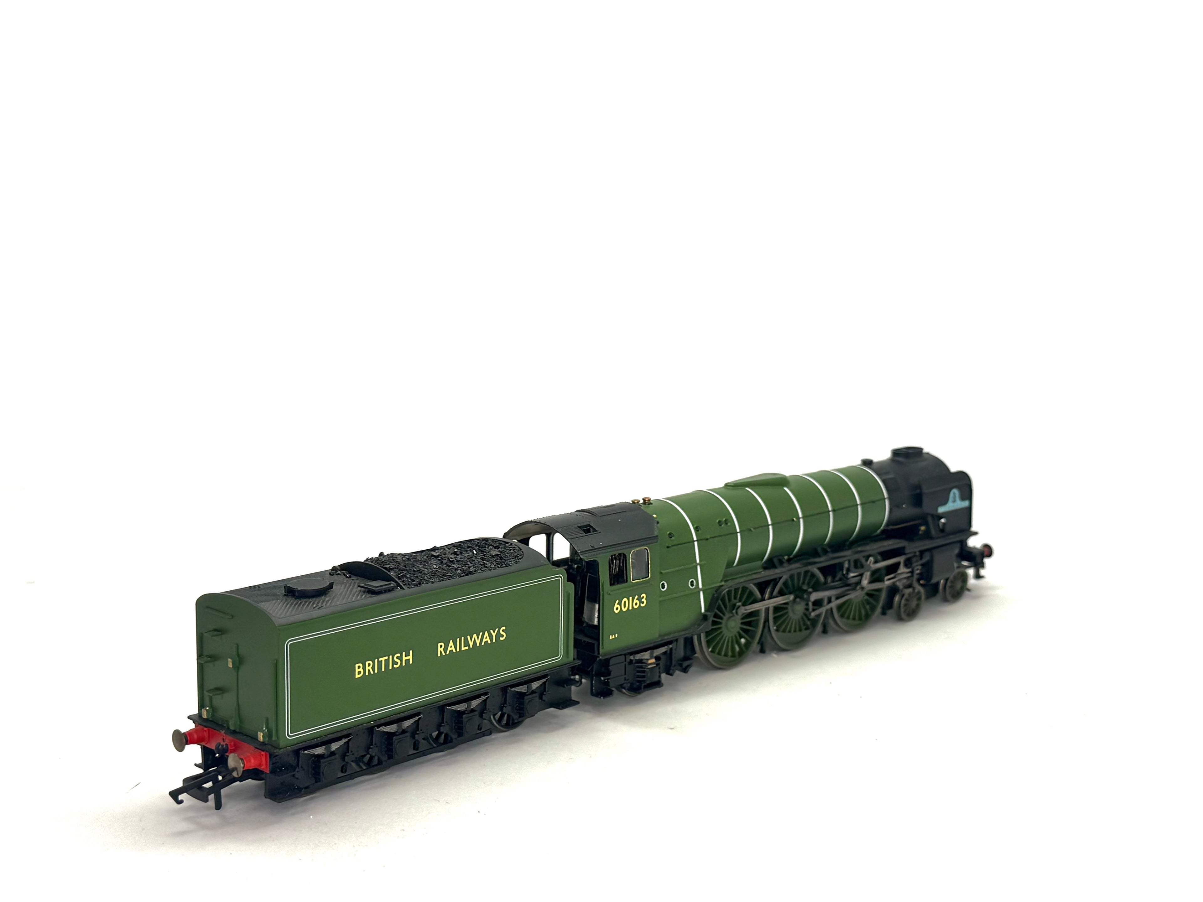Hornby R3060 Class A1 4-6-2 60163 "Tornado" in BR apple green