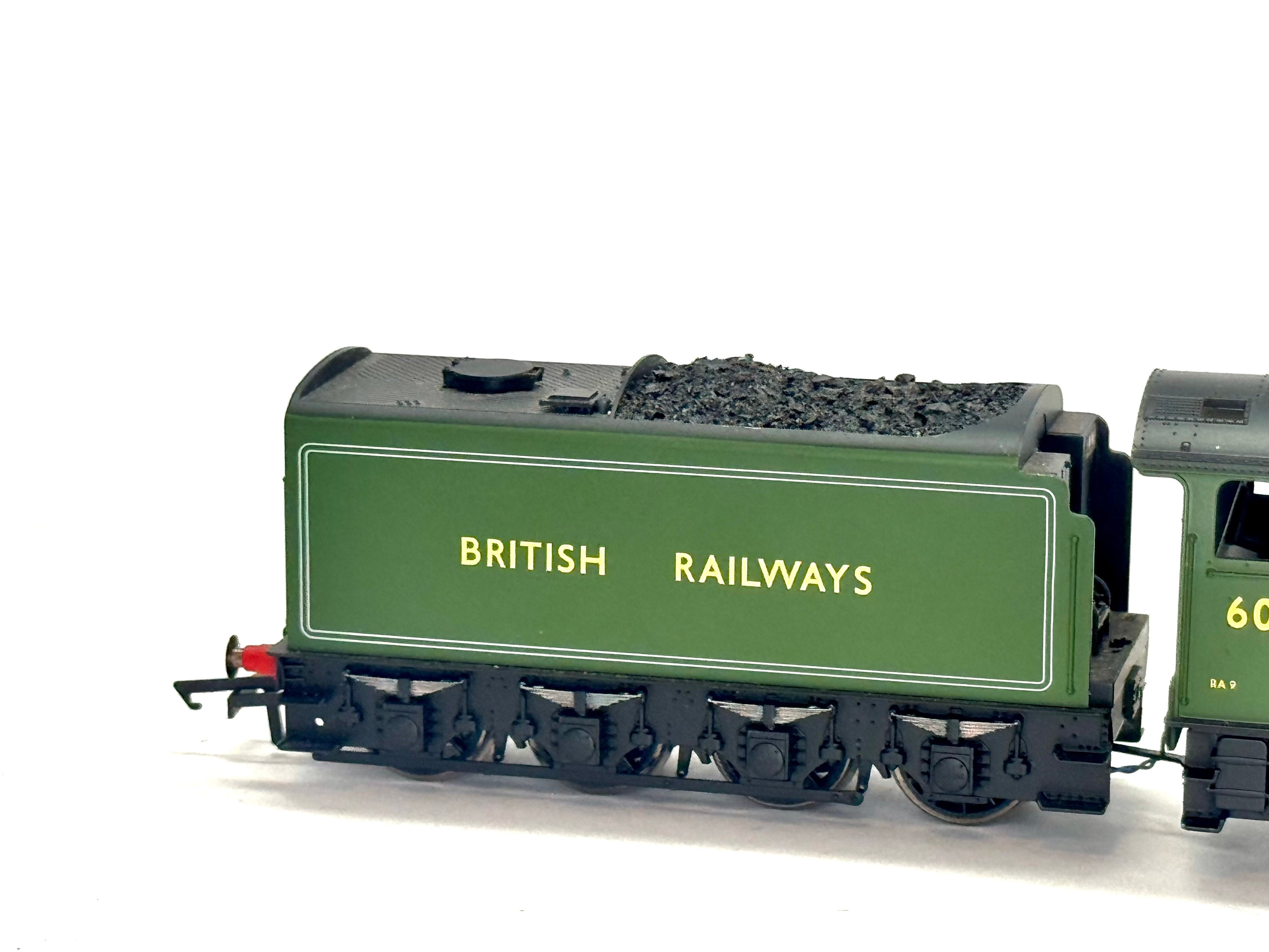 Hornby R3060 Class A1 4-6-2 60163 "Tornado" in BR apple green