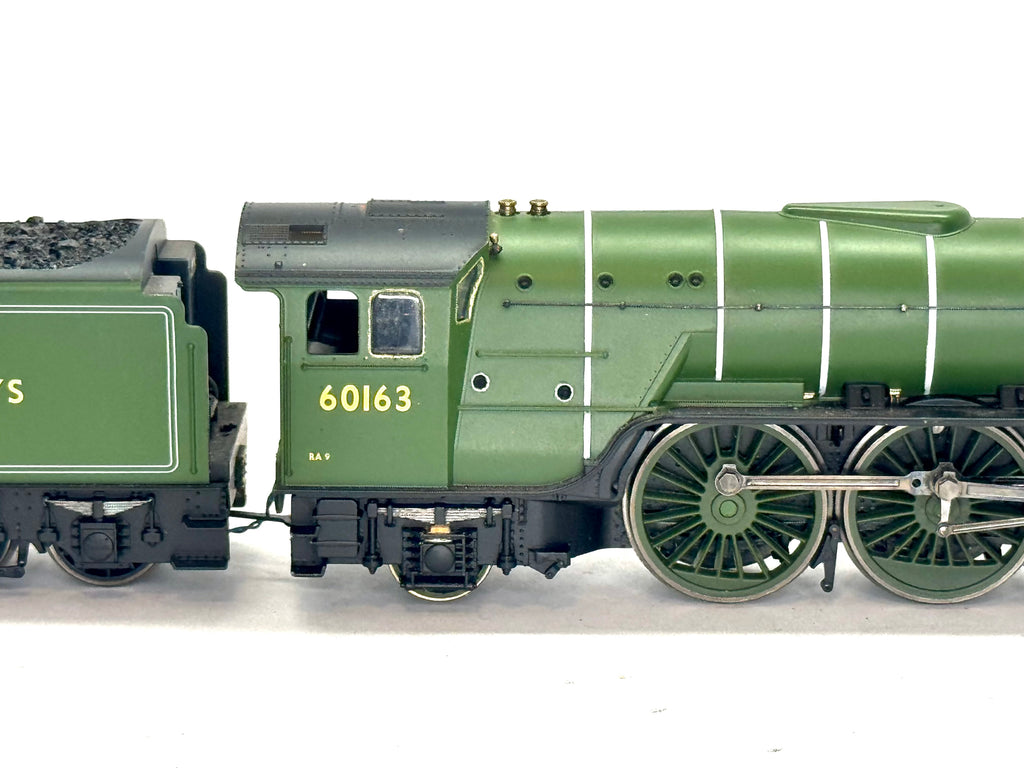 Hornby R3060 Class A1 4-6-2 60163 "Tornado" in BR apple green