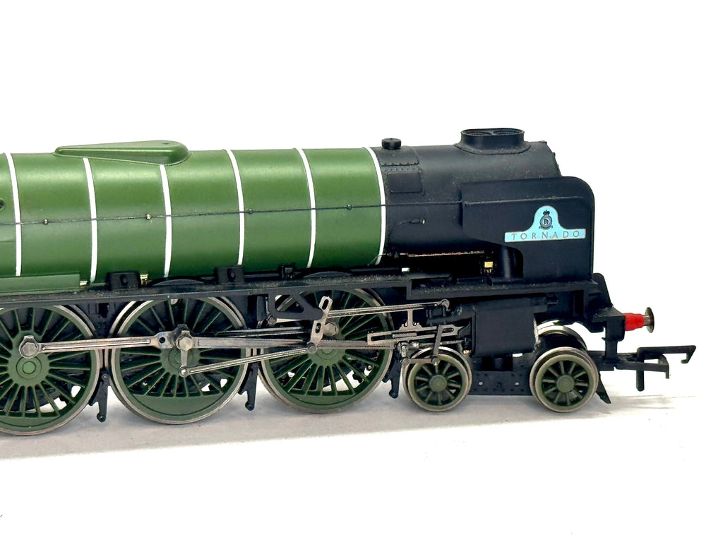 Hornby R3060 Class A1 4-6-2 60163 "Tornado" in BR apple green