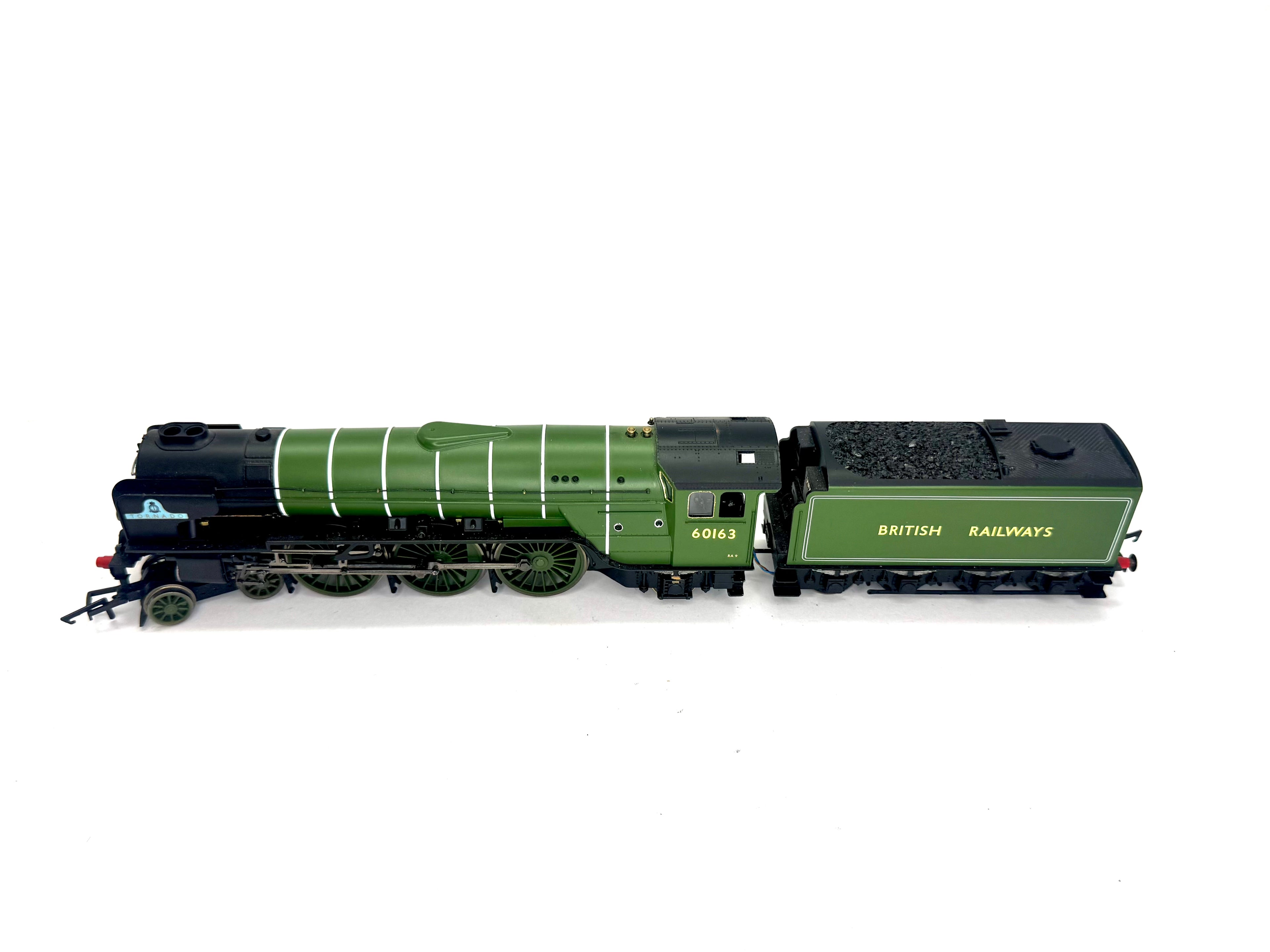 Hornby R3060 Class A1 4-6-2 60163 "Tornado" in BR apple green